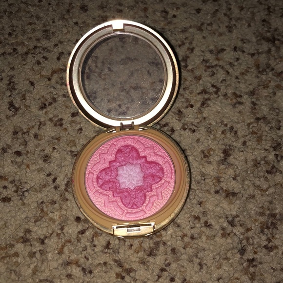 Blush trio💕💕 - Picture 4 of 5